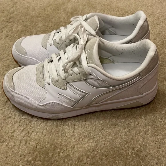 Diadora N9002 Suede Sneakers Size 9 Color White Cream
